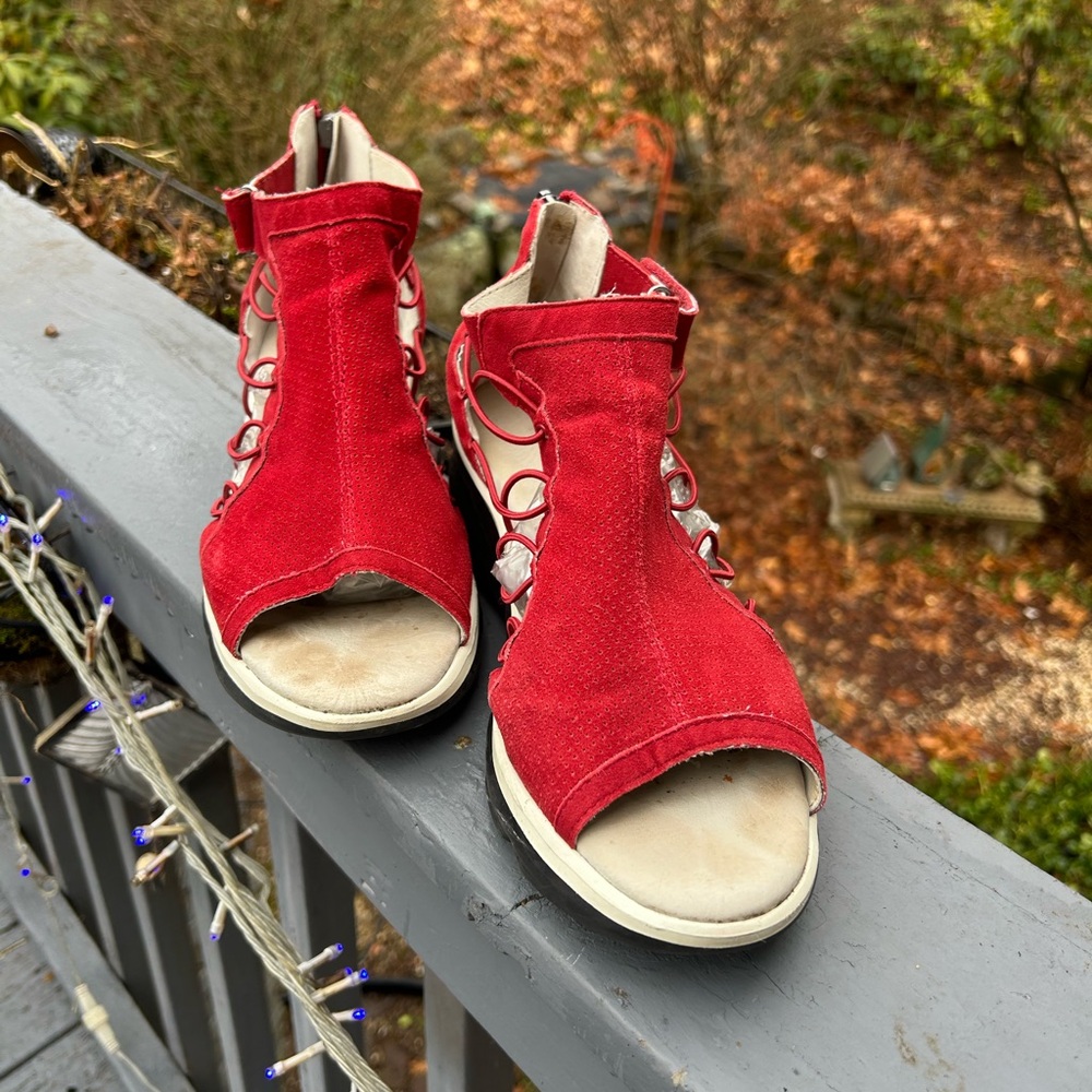 Jambu Red Open-Toe Sandals